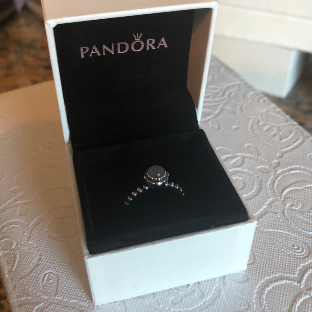 Pandora Ring